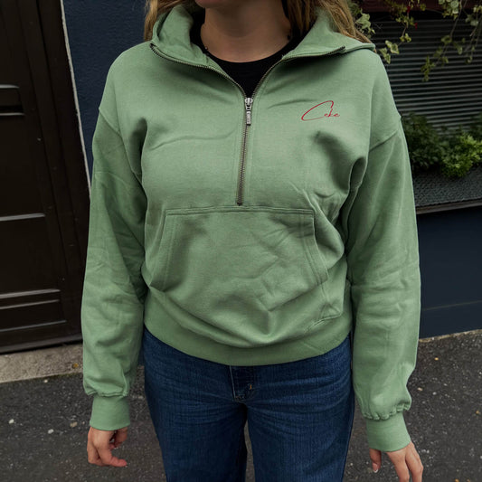 Sweat à capuche demi-zip CeKe pour femme, coupe moderne et structurée