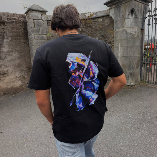 T-shirt noir CeKe au design artistique bleu, coton bio